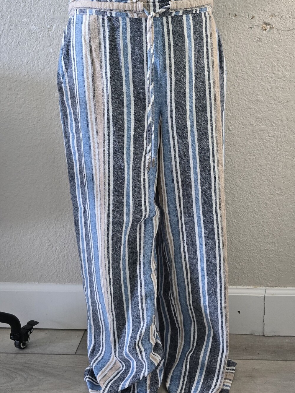 Linen pants size medium